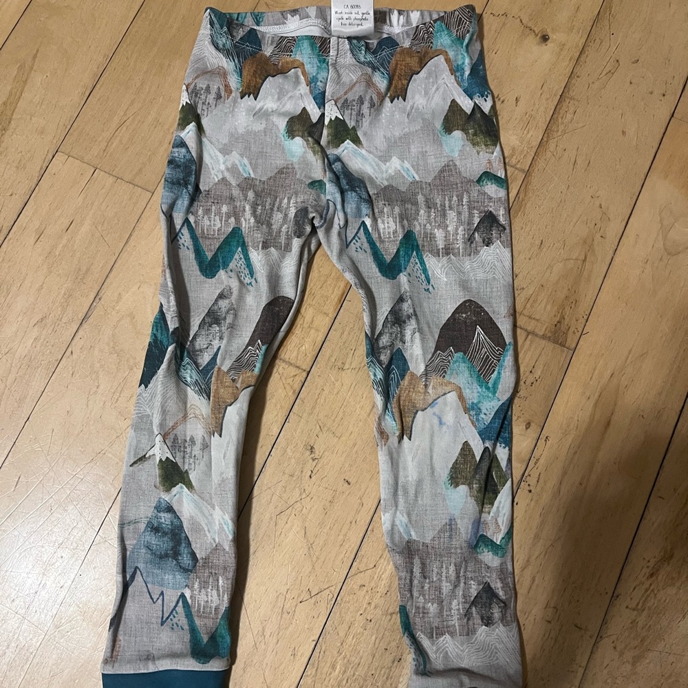 Olive Me Handmade Mountain Print Leggings